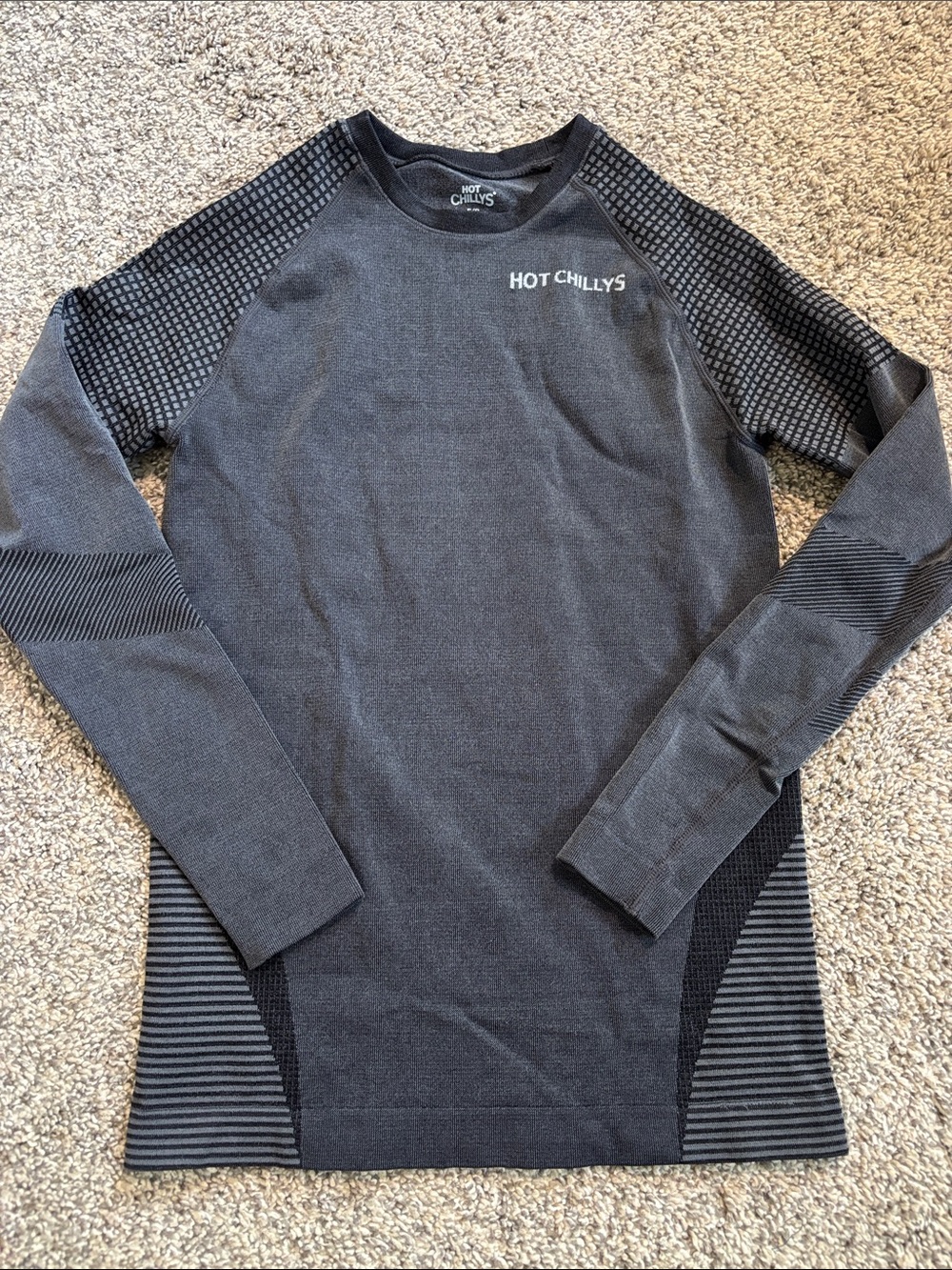 Hot Chillys 3D Knit Crew Midweight Body Fit Base Layer shirt size small